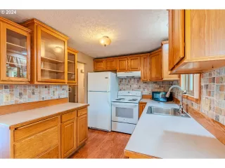 Photo #3: 24663314 Listing 