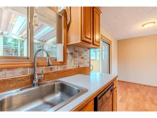 Photo #6: 24663314 Listing 