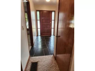 Photo #1: 24663527 Listing