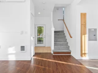 Photo #3: 24663834 Listing 