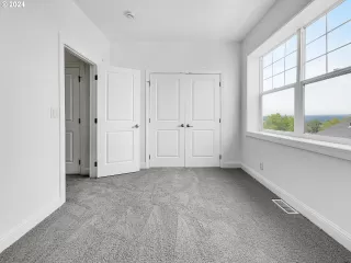 Photo #6: 24664010 Listing