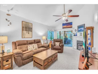 Photo #5: 24664409 Listing 