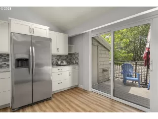 Photo #5: 24664949 Listing 