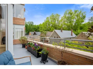 Photo #4: 24665318 Listing 