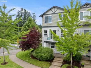 Photo #2: 24666355 Listing 