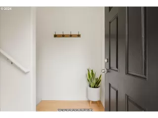 Photo #5: 24666355 Listing 