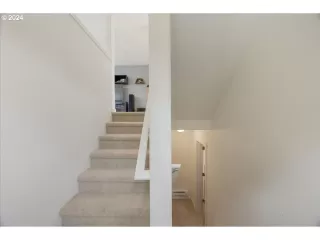 Photo #6: 24666355 Listing 