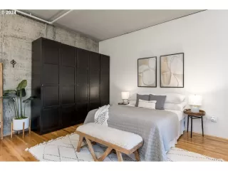 Photo #3: 24666478 Listing