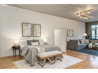 Photo #4: 24666478 Listing