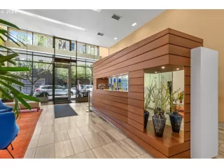 Photo #6: 24667296 Listing 