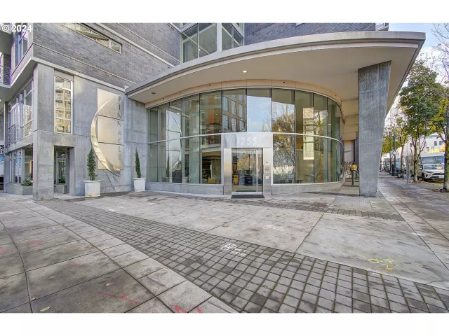 MLS: 24667298 Condo For Sale