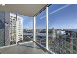 Photo #3: 24667298 Listing