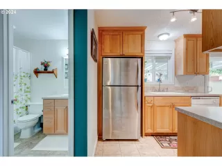 Photo #1: 24667629 Listing