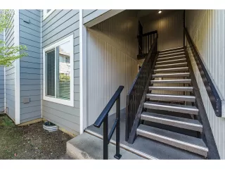 Photo #2: 24668510 Listing