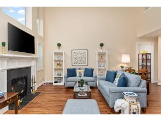 Photo #6: 24668582 Listing