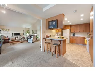 Photo #3: 24668960 Listing 