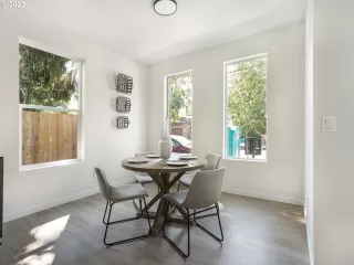 Photo #3: 24669367 Listing