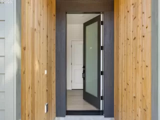 Photo #5: 24669367 Listing