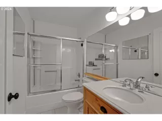 Photo #1: 24671300 Listing 