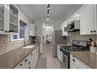 Photo #5: 24671300 Listing 