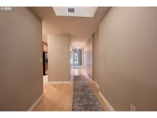 Photo #3: 24671838 Listing