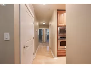 Photo #4: 24671838 Listing