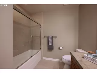 Photo #6: 24671838 Listing