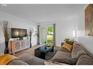 Photo #1: 24672188 Listing 