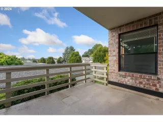 Photo #5: 24672829 Listing 