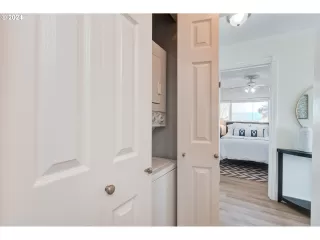 Photo #3: 24674595 Listing