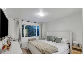 Photo #1: 24675229 Listing