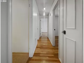 Photo #2: 24675334 Listing 