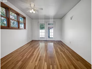 Photo #5: 24675334 Listing 