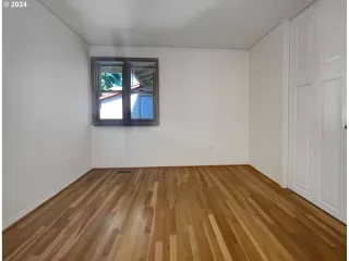 Photo #6: 24675334 Listing 