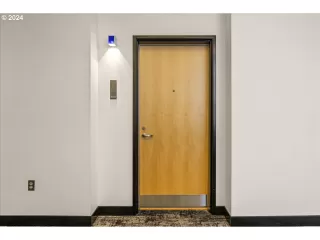 Photo #2: 24675464 Listing 