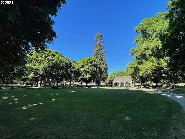 MLS: 24675510 Condo For Sale