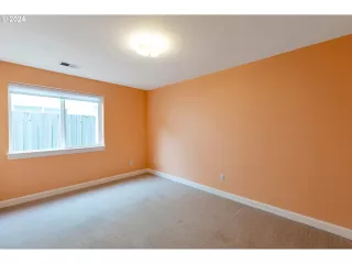 Photo #1: 24675575 Listing