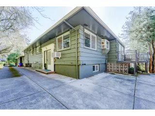 Click for more information on MLS # 24675839 : 8235 SW CANYON LN More Details about MLS # 24675839 : 8235 SW CANYON LN