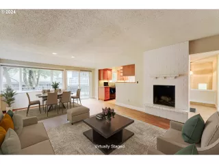 Photo #1: 24675839 Listing