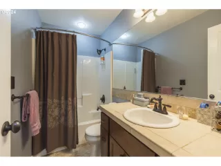 Photo #1: 24677939 Listing 