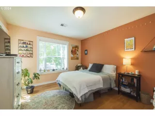 Photo #2: 24677939 Listing 