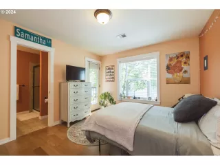 Photo #3: 24677939 Listing 