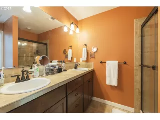 Photo #6: 24677939 Listing 