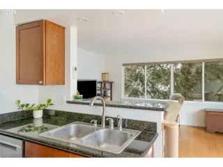 Photo #2: 24678826 Listing