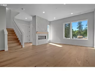 Photo #1: 24679256 Listing 