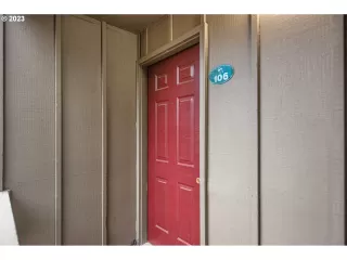 Photo #1: 24680046 Listing