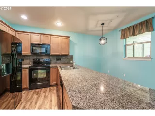 Photo #3: 24680302 Listing