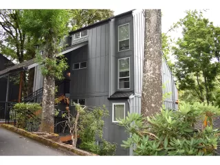 Photo #2: 24681093 Listing