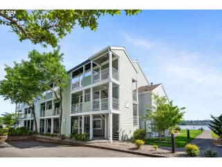 Photo #1: 24681195 Listing