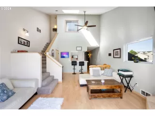 Photo #4: 24681195 Listing